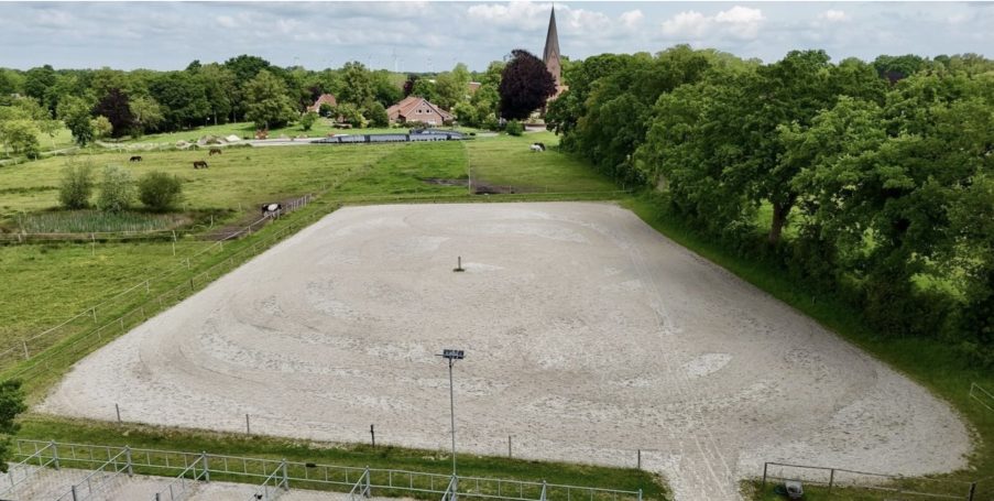 Außen Reitplatz am Schäferhof Hesel